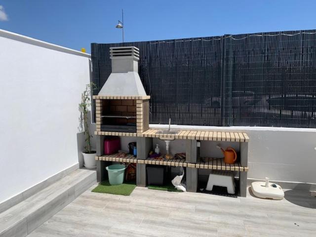 Bajo Con Jardin En Primera Linea De Playa Apartment Malaga Exterior photo